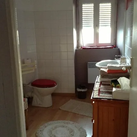 Chambres D'hotes Les Tartines Bavardes Frühstückspension *